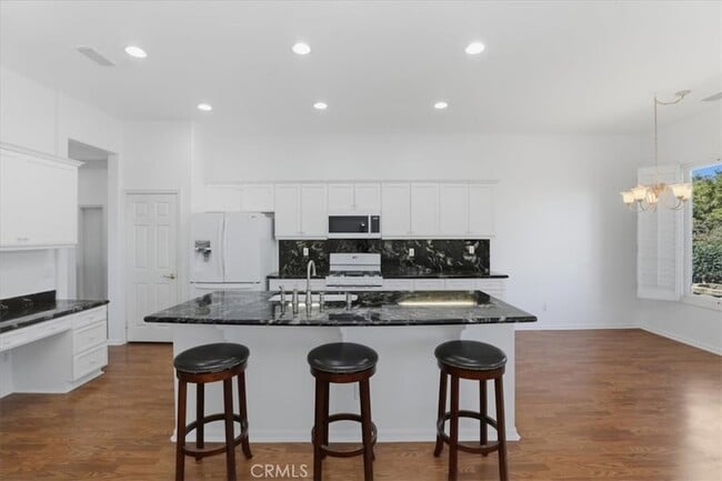 Building Photo - 9196 Pioneer Ln