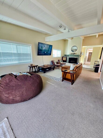 Building Photo - 718 Coronado Ct