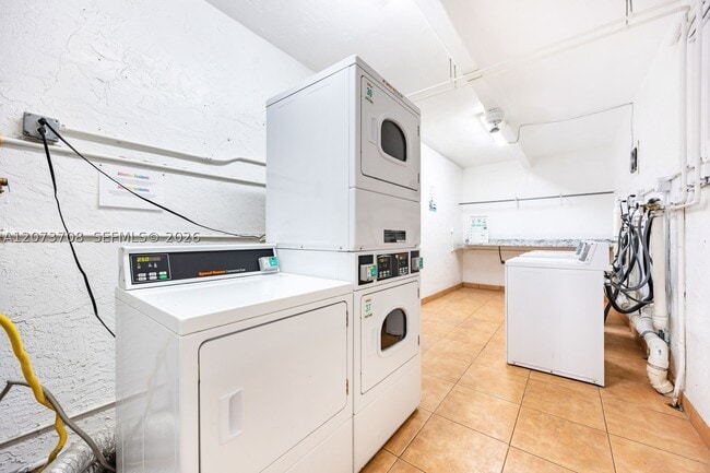 Building Photo - 8335 SW 72nd St