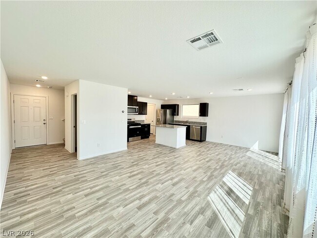 Building Photo - 7623 Royal Halo Ave