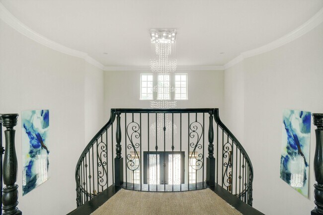 Building Photo - 2404 Palmetto Way