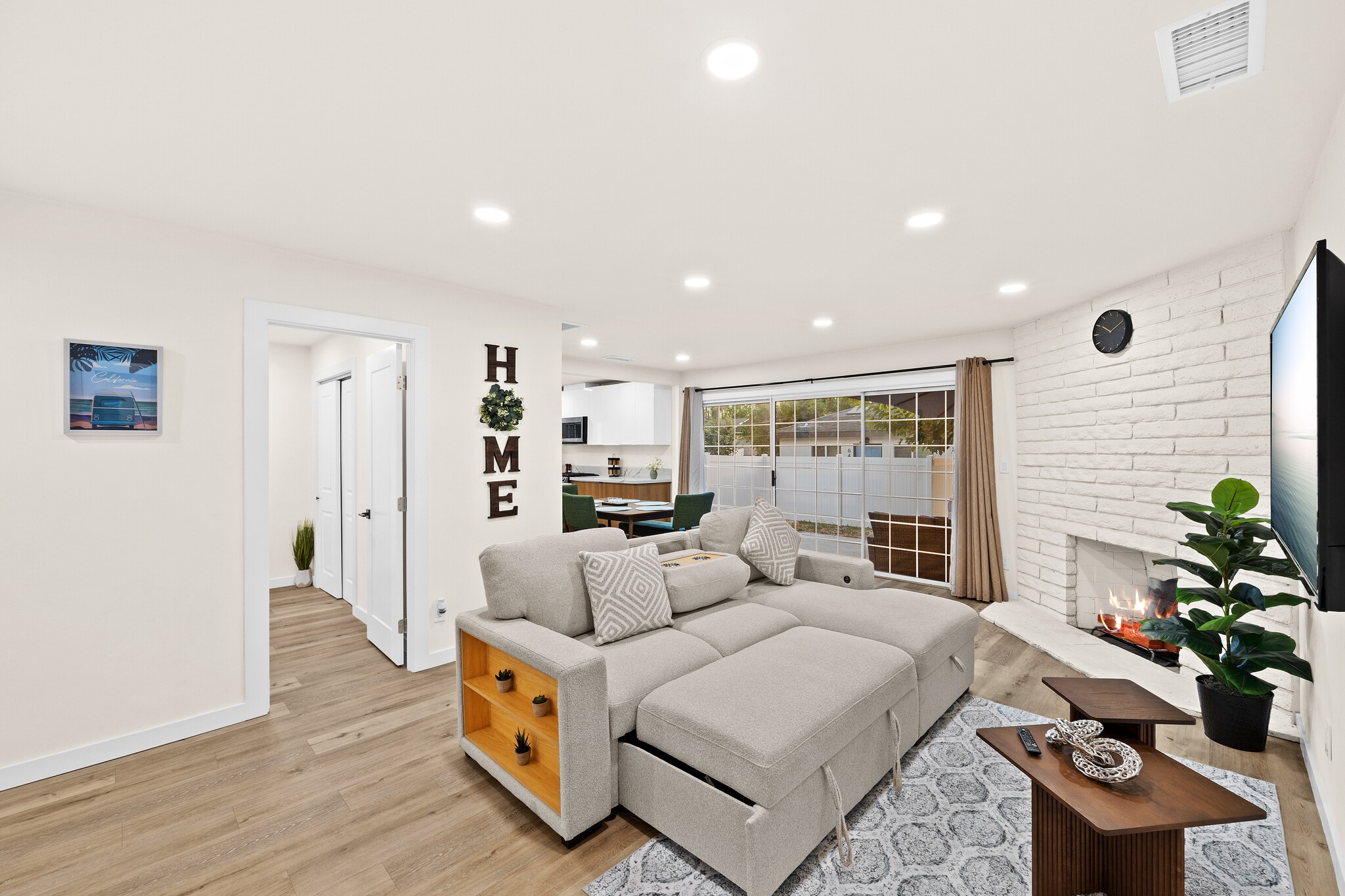 Building Photo - 6449 Woodlake Ave
