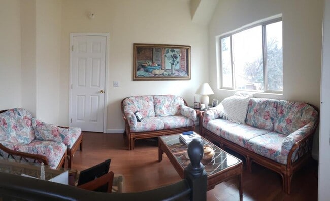 Building Photo - 1885 Upland Ave