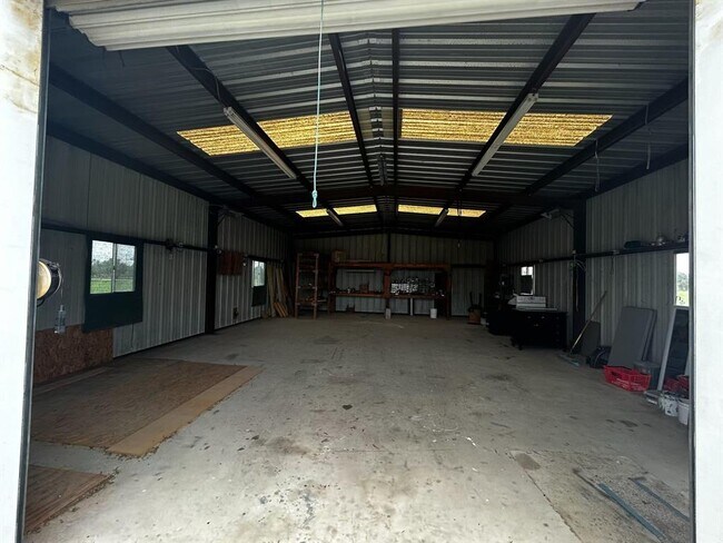 Building Photo - 10805 Parsons Rd