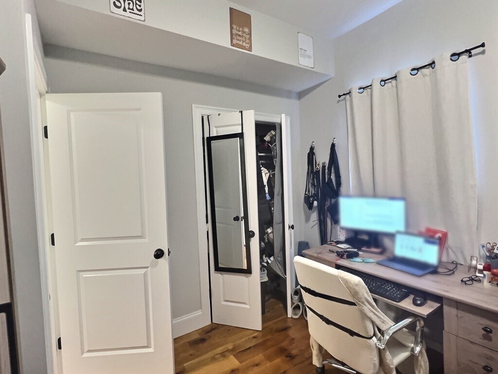 Building Photo - 255 Paris St