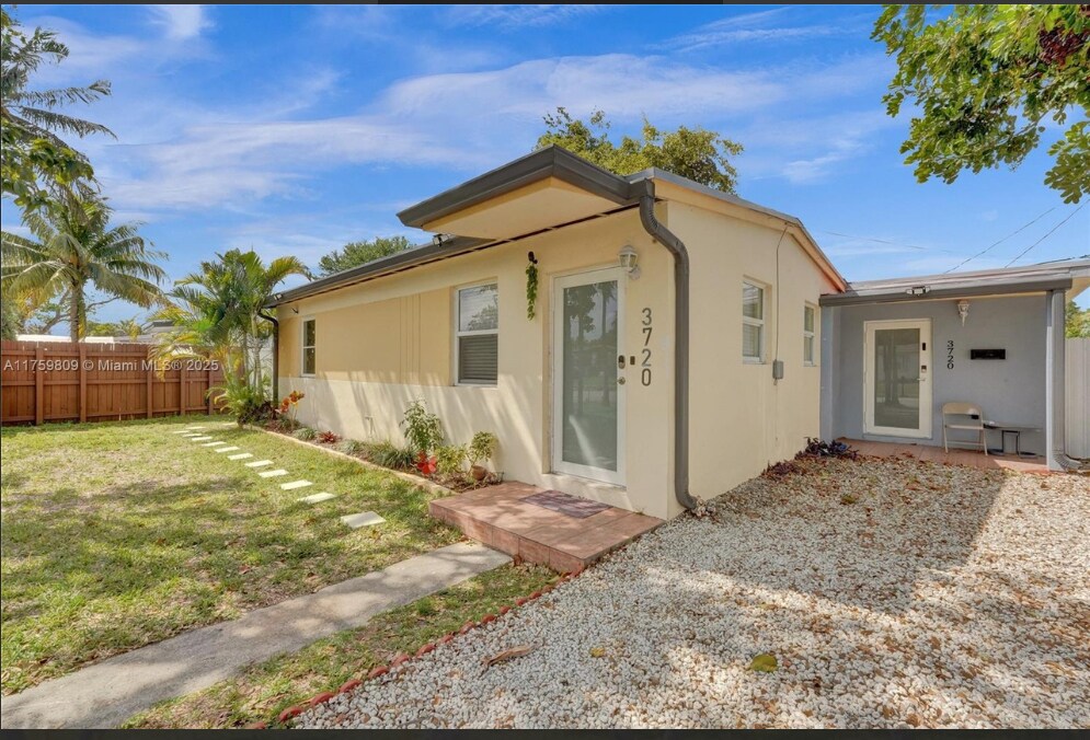 Building Photo - 3720 SW 46th Ave
