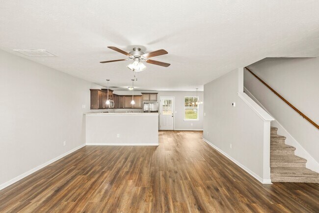 Building Photo - 733 Hollandale Rd