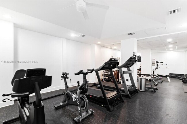 Building Photo - 6450 Collins Ave