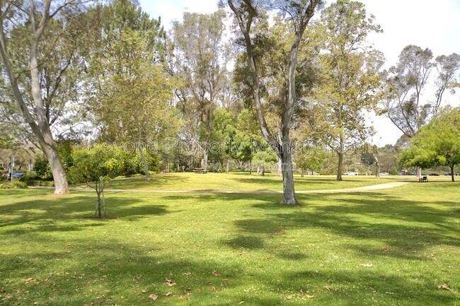 Building Photo - 8326 Via Sonoma