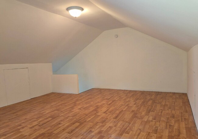 Building Photo - Charming 2 Bed / 1 Bath Single Family Home in Lansford with Front Porch & Yard!