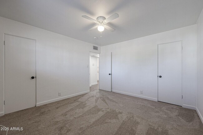 Building Photo - 4122 N 6th Ave