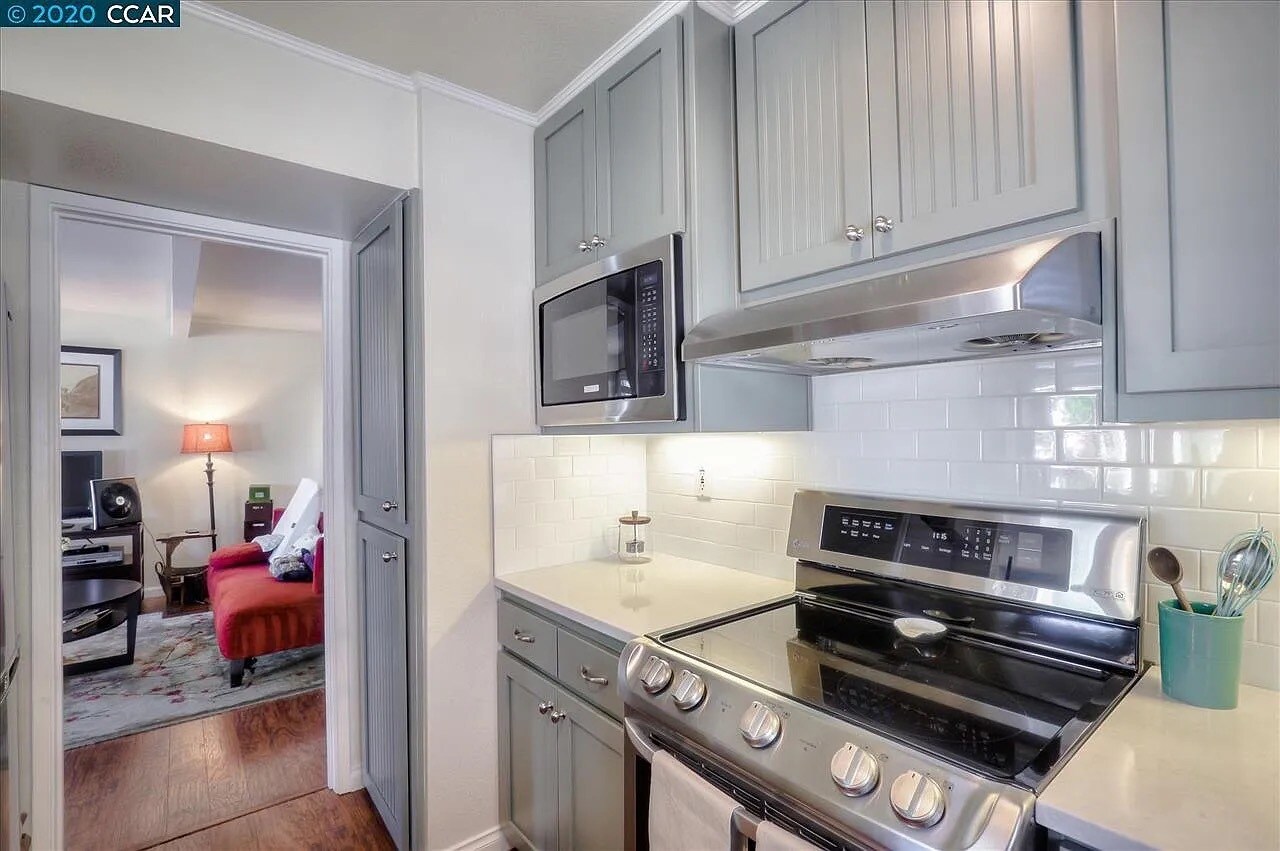 Building Photo - 34 Mozden Ln