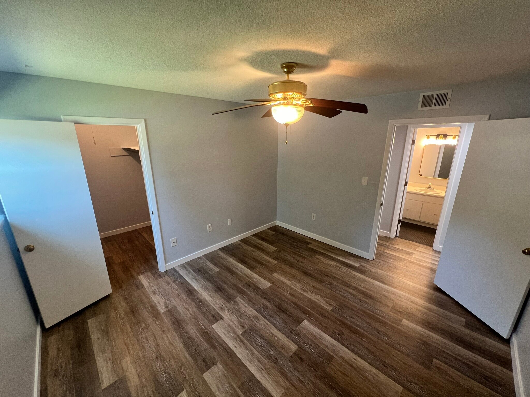 Building Photo - 1100 Skyland Dr