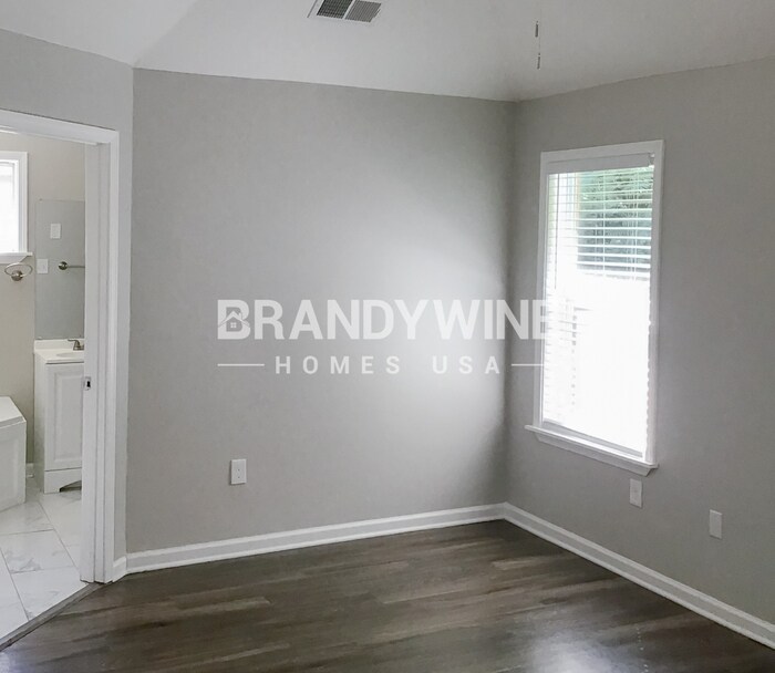 Building Photo - 1033 Nolan Ln