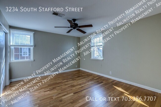 Building Photo - 3234 S Stafford St