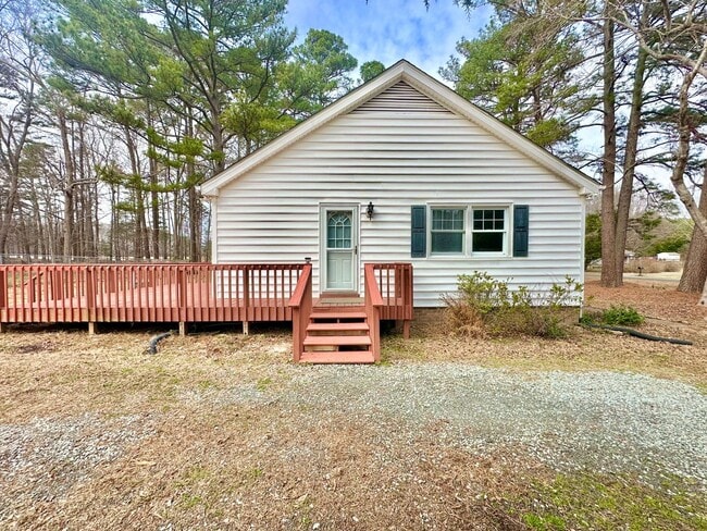 Building Photo - Updated 3BR Ranch | Large Lot, Deck & Modern Finishes – Minutes to Durham