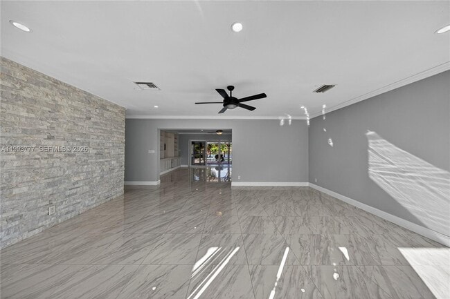 Building Photo - 2801 Coral Shores Dr