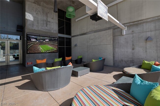 Building Photo - 353 E Bonneville Ave