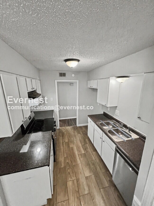 Building Photo - 5733 Woodbourne Ct