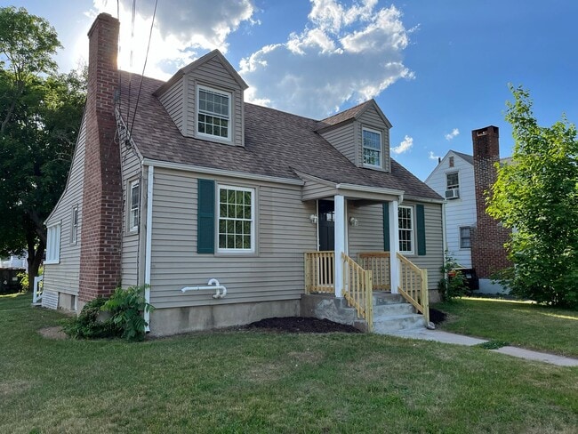 Building Photo - Fully Remodeled Cape Style Home in Manchester, CT