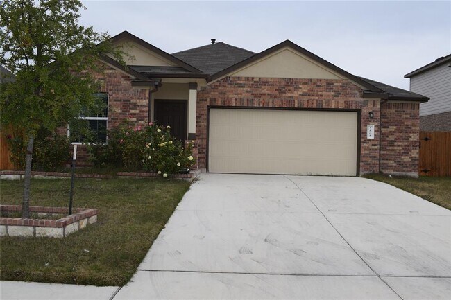 Building Photo - 5808 Bianca Dr