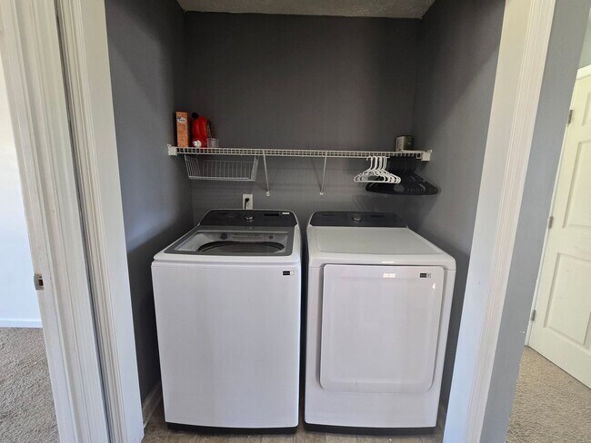 Building Photo - 122 Blue Water Dr