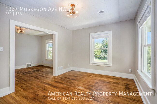 Building Photo - 1337 Muskegon Ave NW