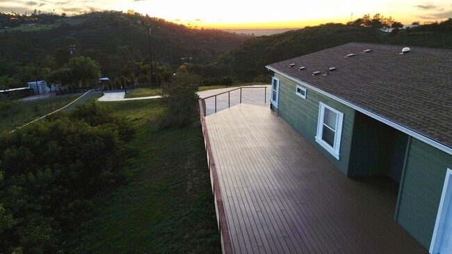 Building Photo - Stunning Single-Story with Spacious Deck, Panoramic Views, on Gated/Fenced Property!