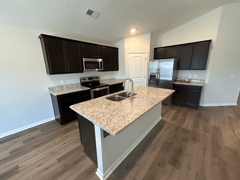 Building Photo - 67 Marsh Salt Ln