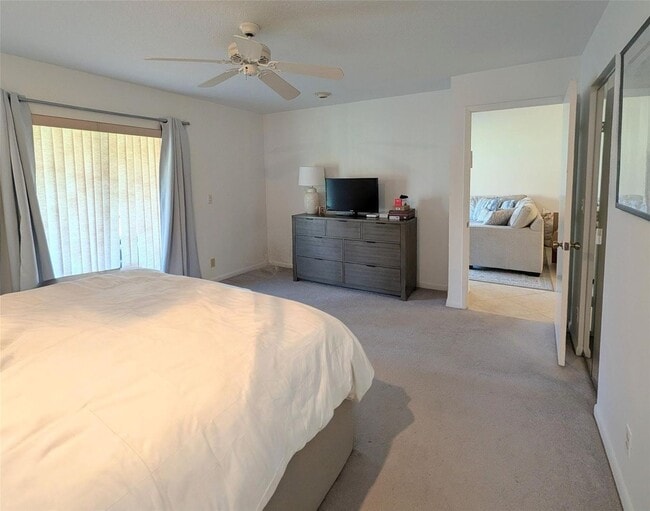 Building Photo - 5895 Autumn Lake Ln