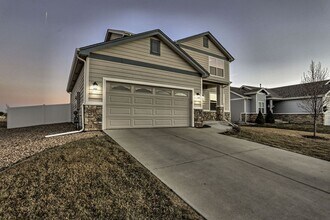 Building Photo - 4 Bedroom Home in East Windsor