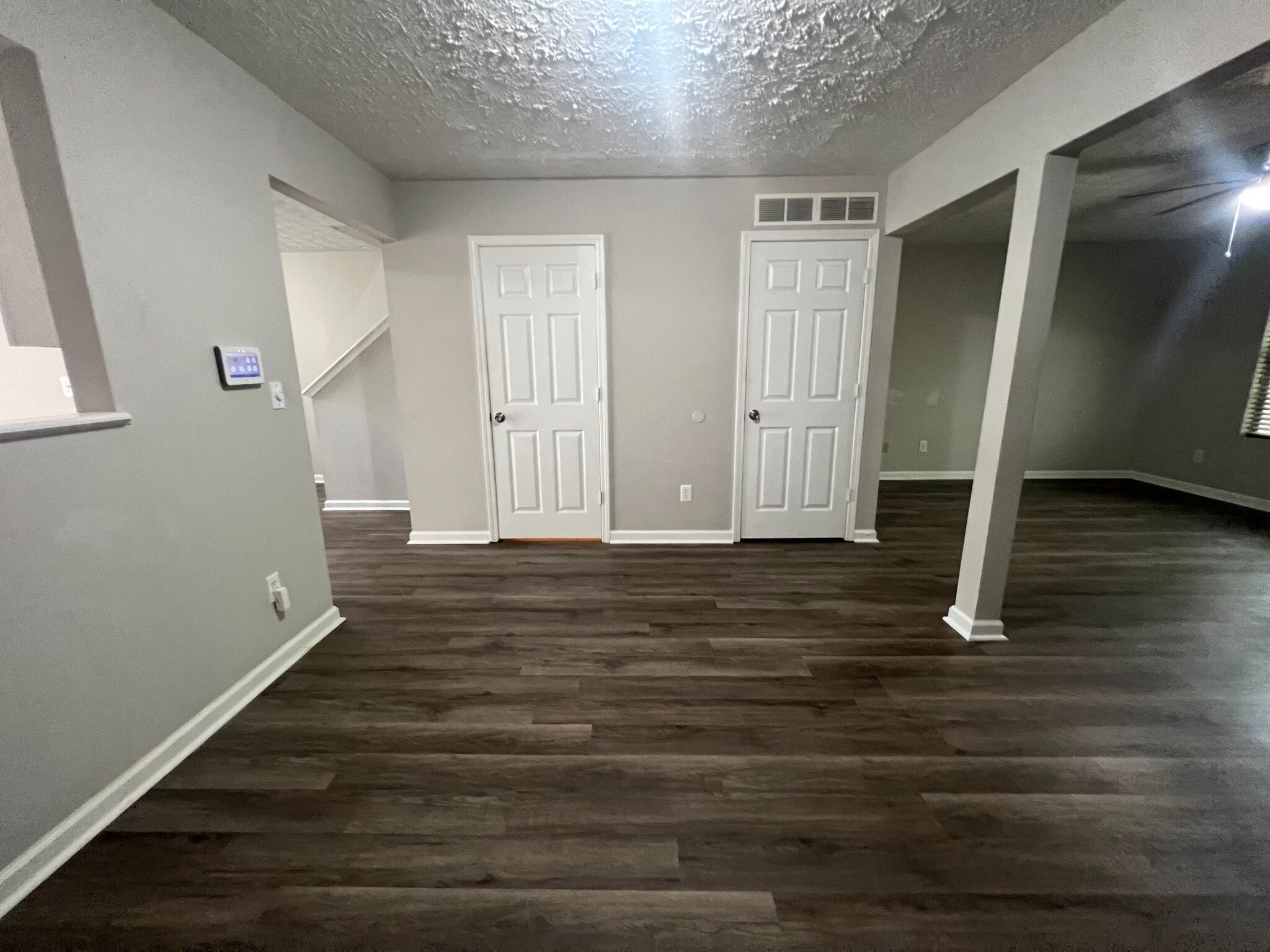Building Photo - Room in Townhome on Waldrop Ln