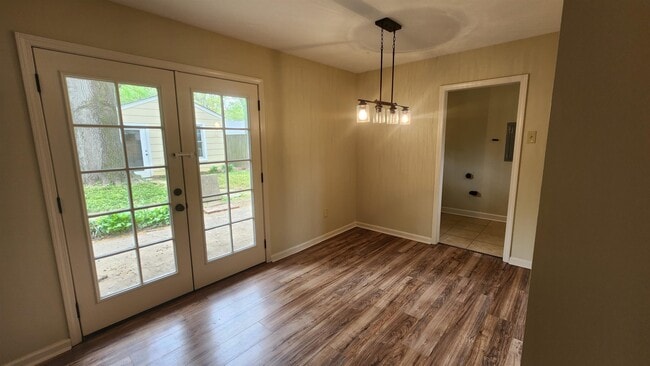 Building Photo - 5313 Boswell Ave