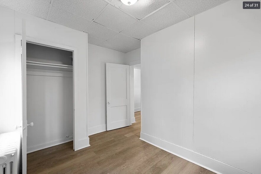 Building Photo - 500 Fordham Ave