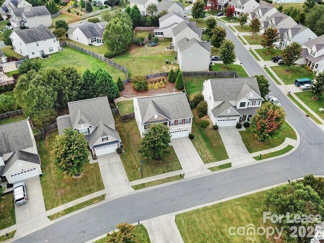 Building Photo - 6125 Kilchurn Dr