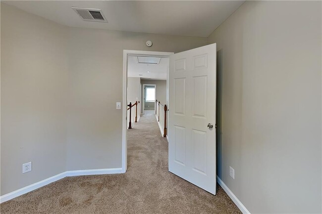 Building Photo - 3496 Heatherwood Ct