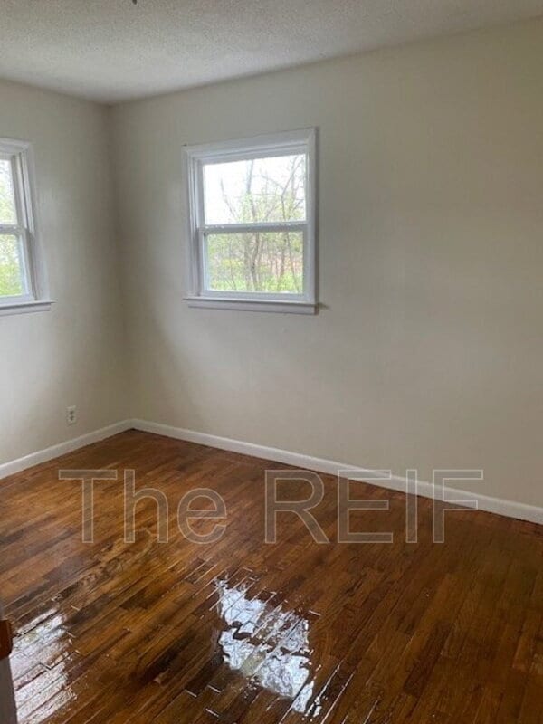 Building Photo - 1080 E Cornell Ave