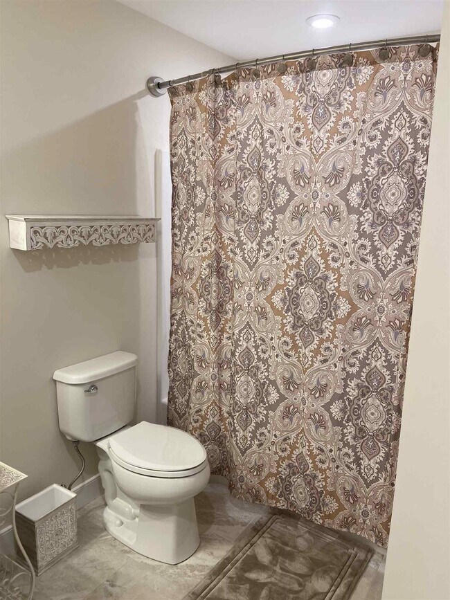 Building Photo - 2075 Lafayette Rd