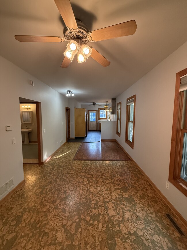 Building Photo - 1333 E Wilson St