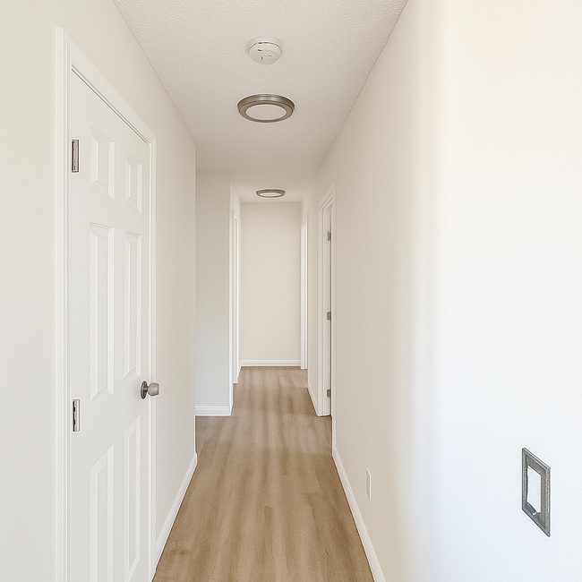 Building Photo - 16549 Mossdale Ave