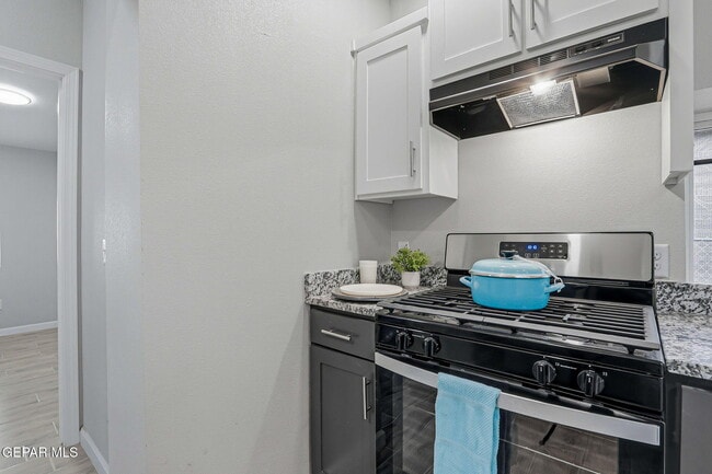 Building Photo - 9207 Santa Rosalia Ct