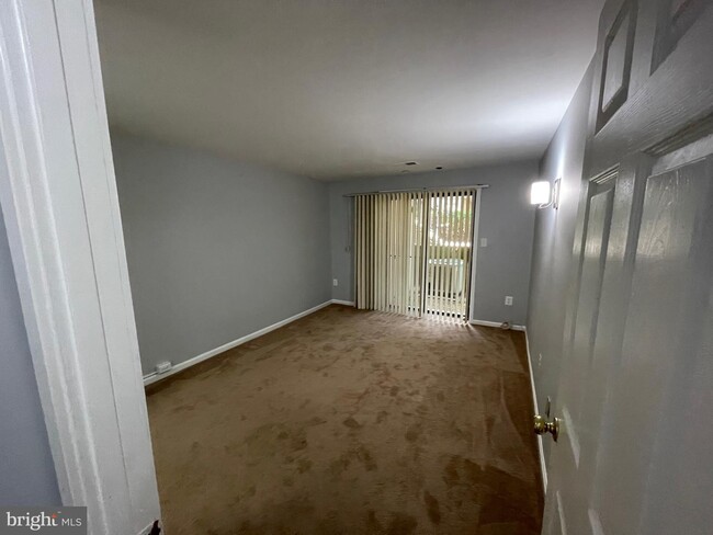 Building Photo - 9815 Hellingly Pl
