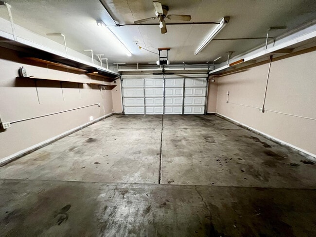 Building Photo - 1631 N Garrett Dr