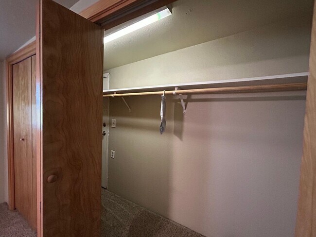 Building Photo - Stunning Views! Secluded 2 Bed, 1 Bath Gem!