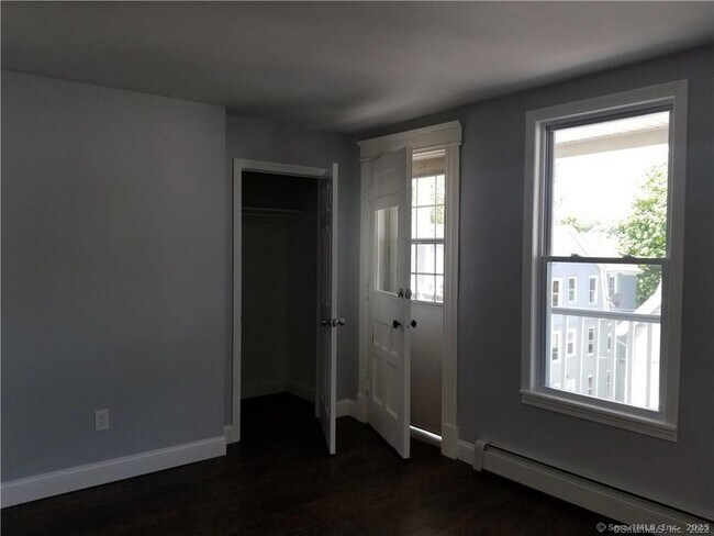 Building Photo - 117 Southview St