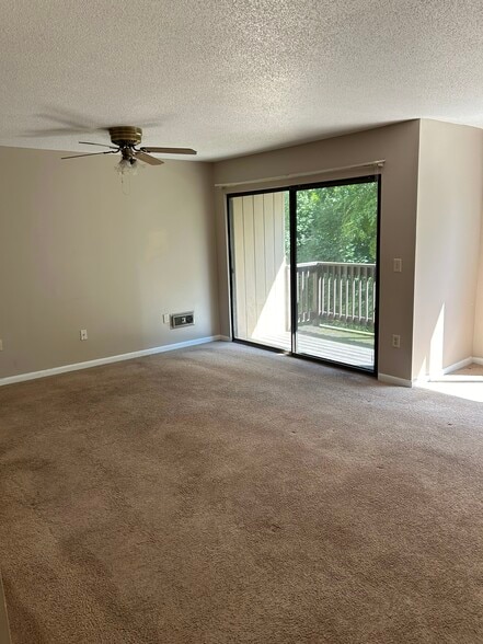 Building Photo - 175 Mill Pond Rd