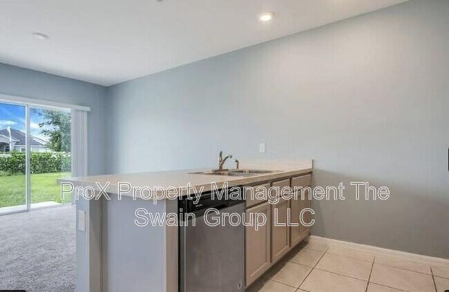 Building Photo - 345 Corso Loop