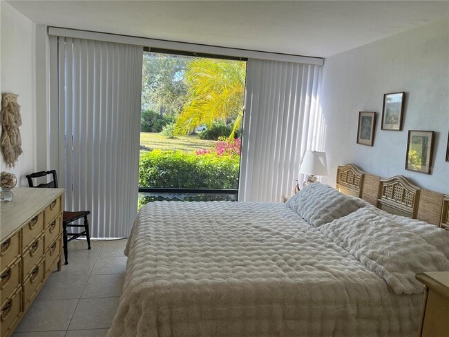 Building Photo - 612 Bird Bay Dr W