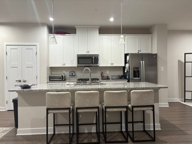 Building Photo - 16573 Fife Wy