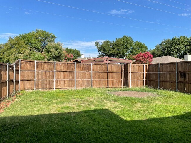 Building Photo - 3 Bedroom 2 bath home in Allen, TX!